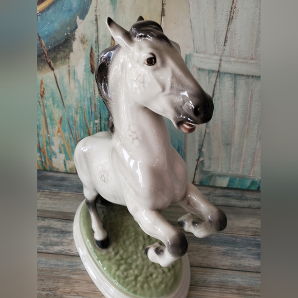 ***SOLD***Antique Keramos Porcelain Figurine Vienna Stallion Figurine - Picture 6 of 11